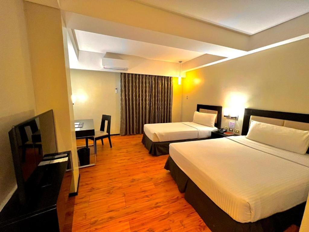Mallberry Suites Business Hotel Cagayan de Oro Ngoại thất bức ảnh