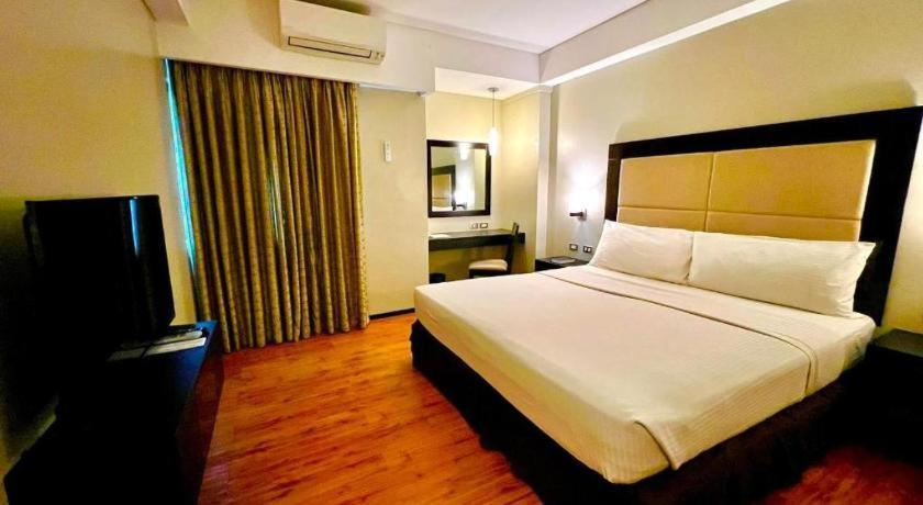 Mallberry Suites Business Hotel Cagayan de Oro Ngoại thất bức ảnh
