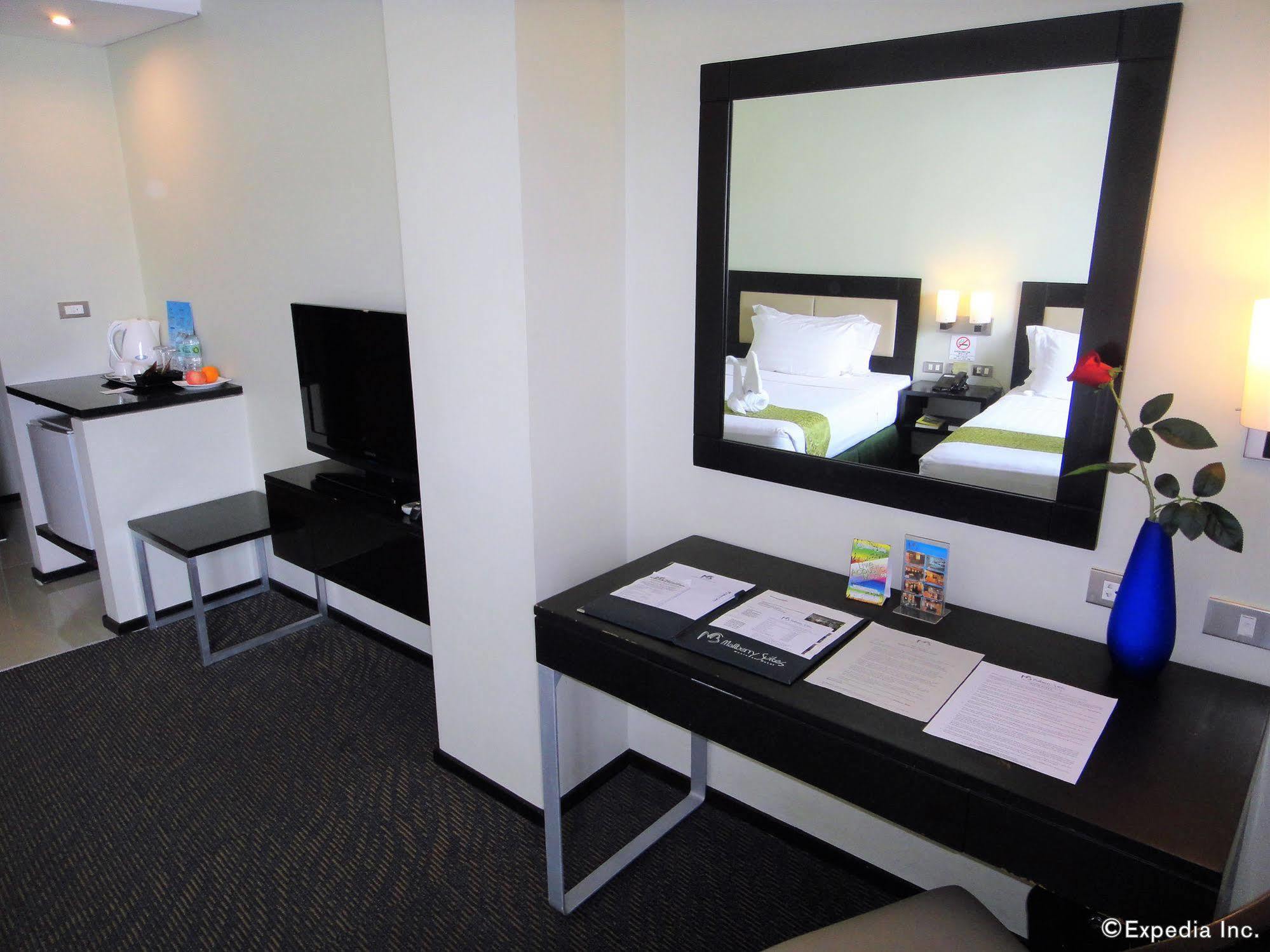 Mallberry Suites Business Hotel Cagayan de Oro Ngoại thất bức ảnh