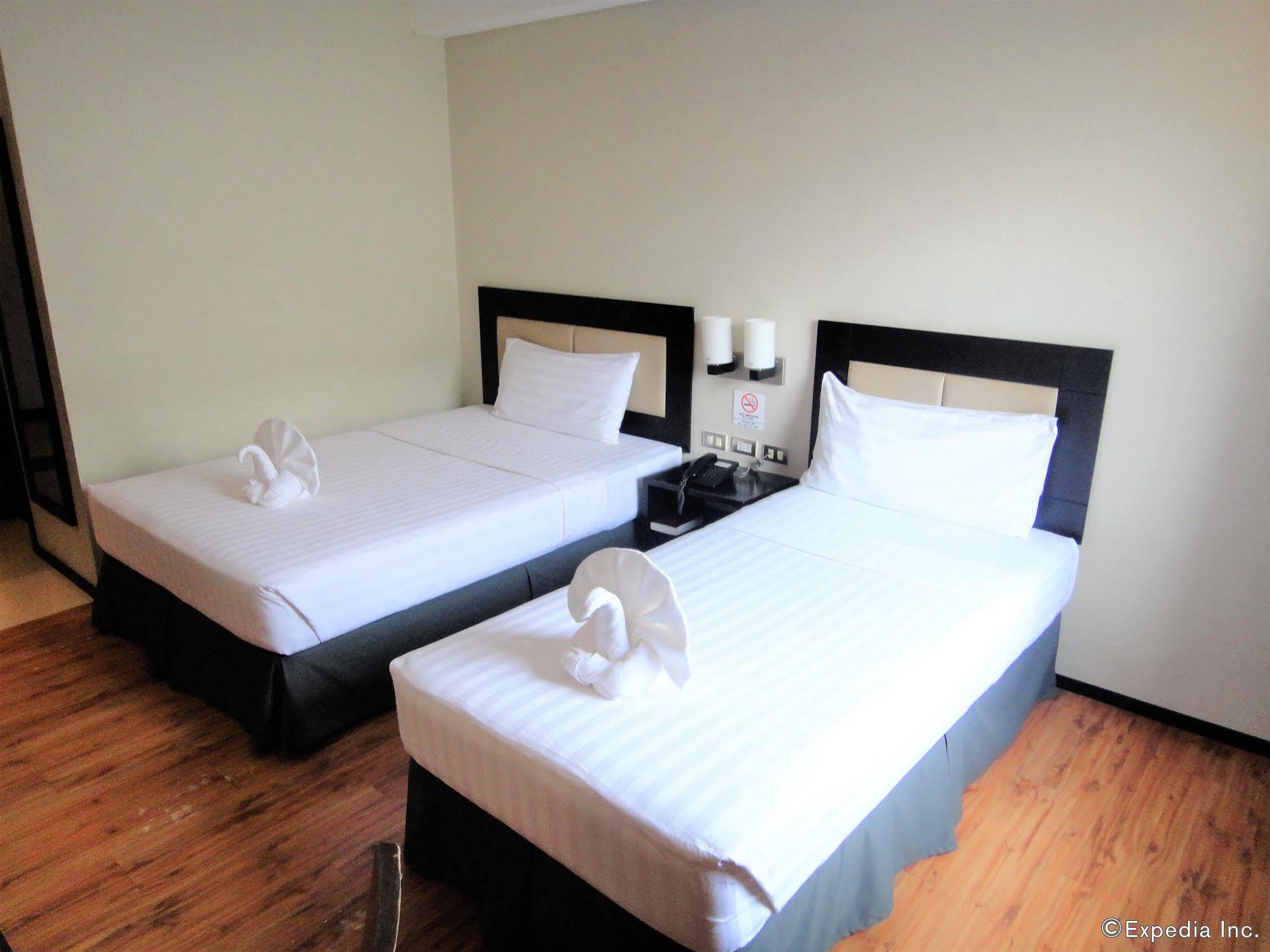 Mallberry Suites Business Hotel Cagayan de Oro Ngoại thất bức ảnh