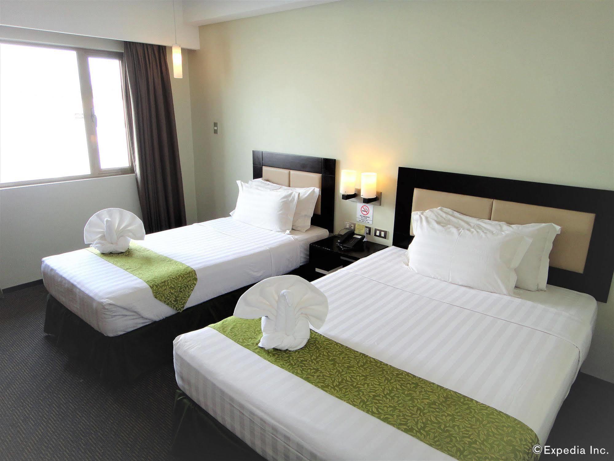Mallberry Suites Business Hotel Cagayan de Oro Ngoại thất bức ảnh