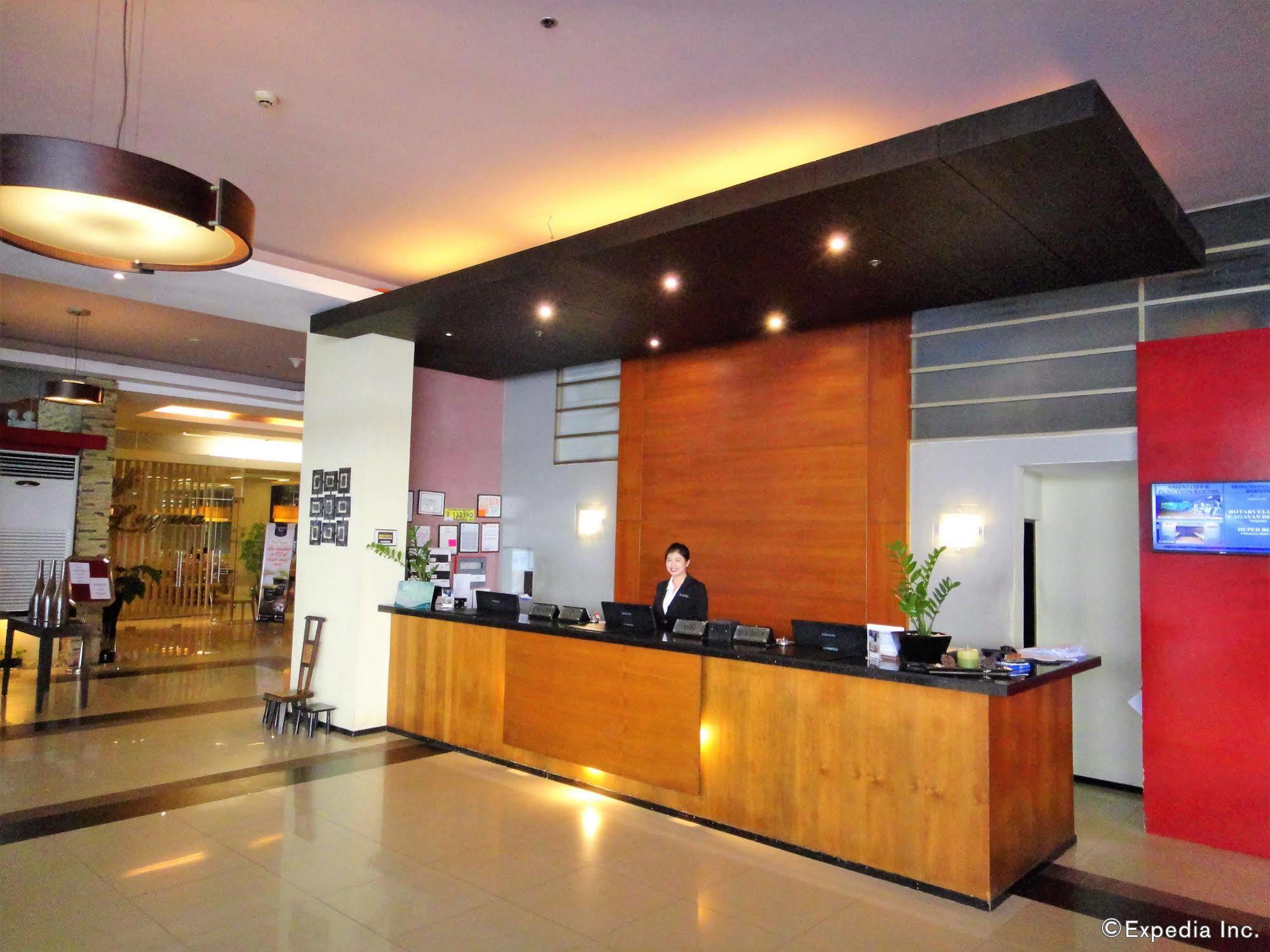 Mallberry Suites Business Hotel Cagayan de Oro Ngoại thất bức ảnh